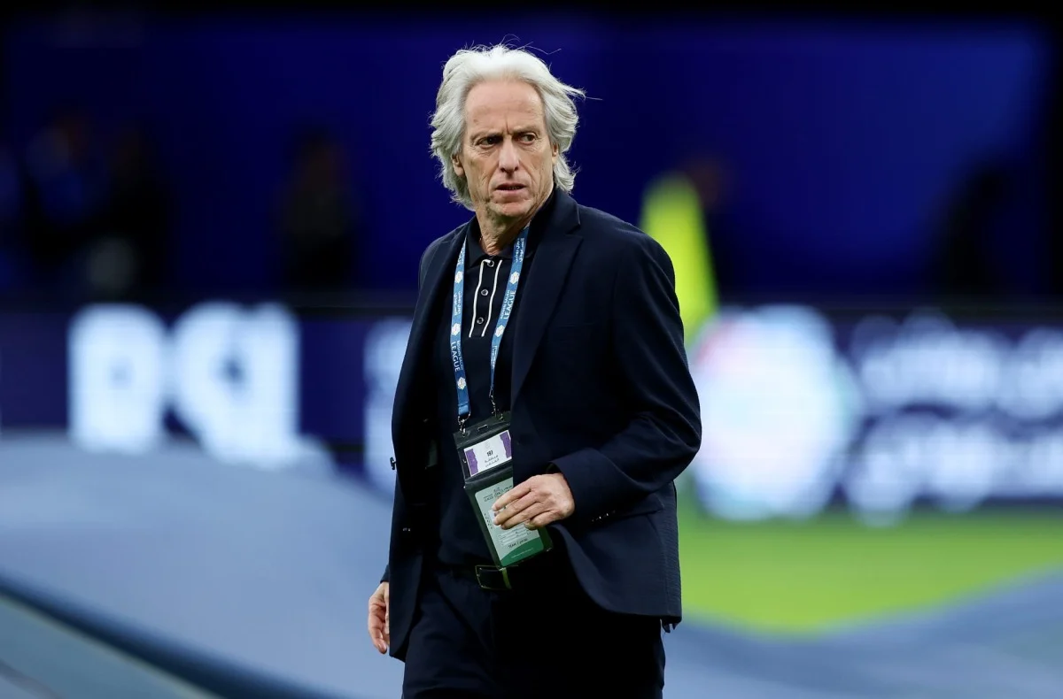 اقالة مدرب الهلال السعودي