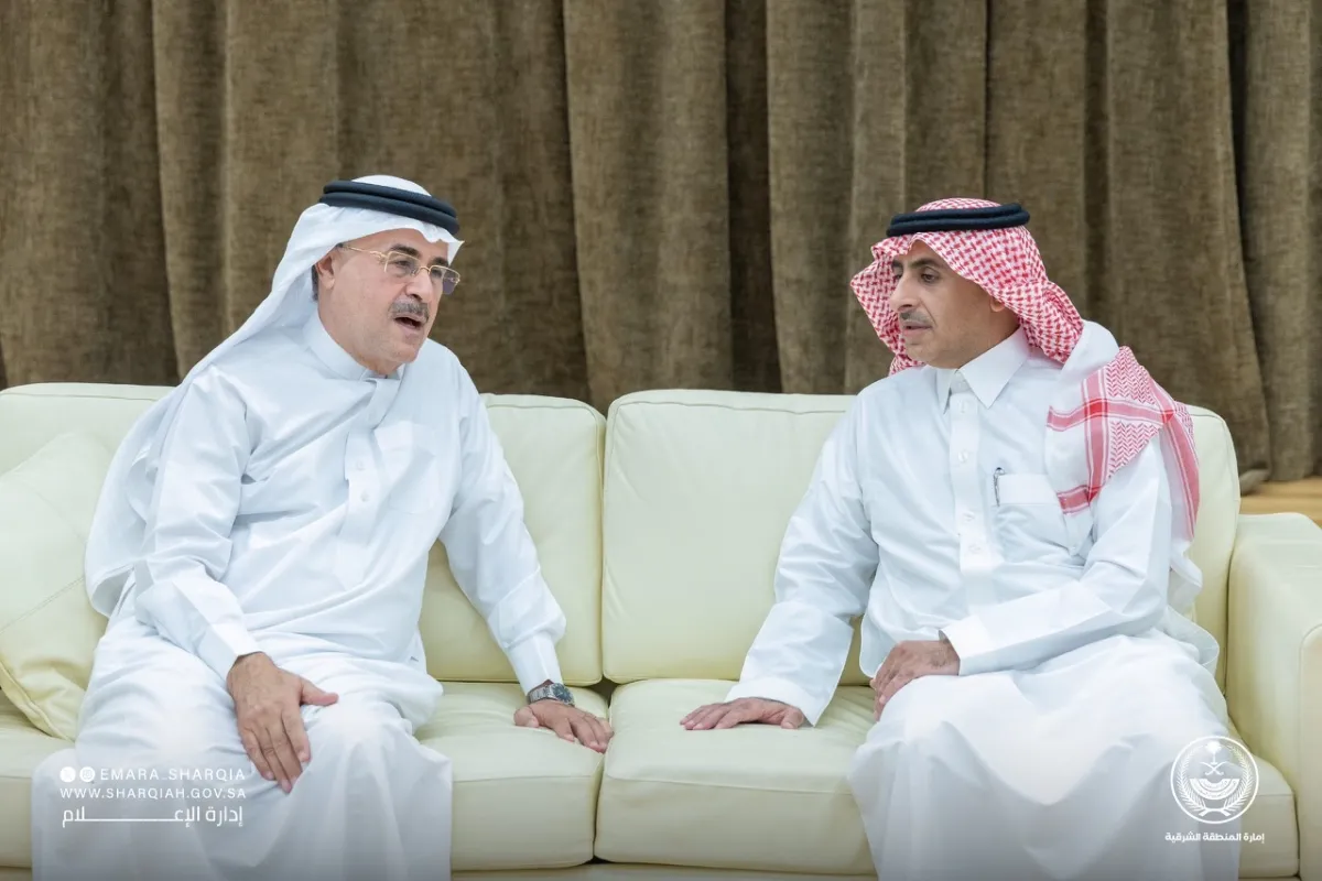 وكيل إمارة الشرقية يقدّم واجب العزاء للمهندس أمين الناصر